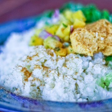 Cauliflower Rice with Mango Salsa, Hummus, and Shredded Romaine / Mere Living Food Blog